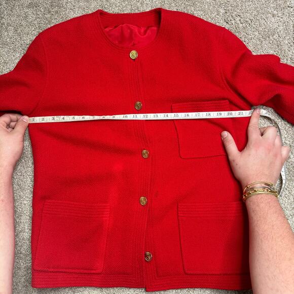 Vintage Chanel Red Tweed 3 Pocket Gold Button Blazer Jacket Size 8-10 - Picture 9 of 11